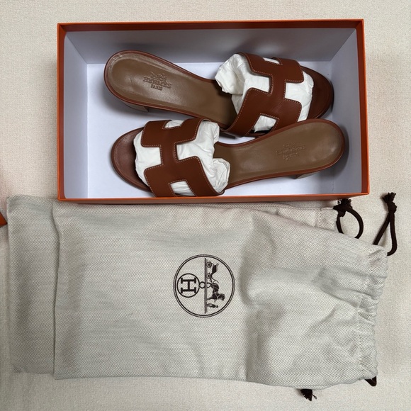 HERMES Oasis Sandal - Picture 13 of 15